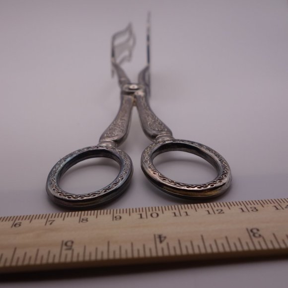 Vintage Zinc Alloy Made in Hong Kong Sandwich Tongs - Picture 5 of 16